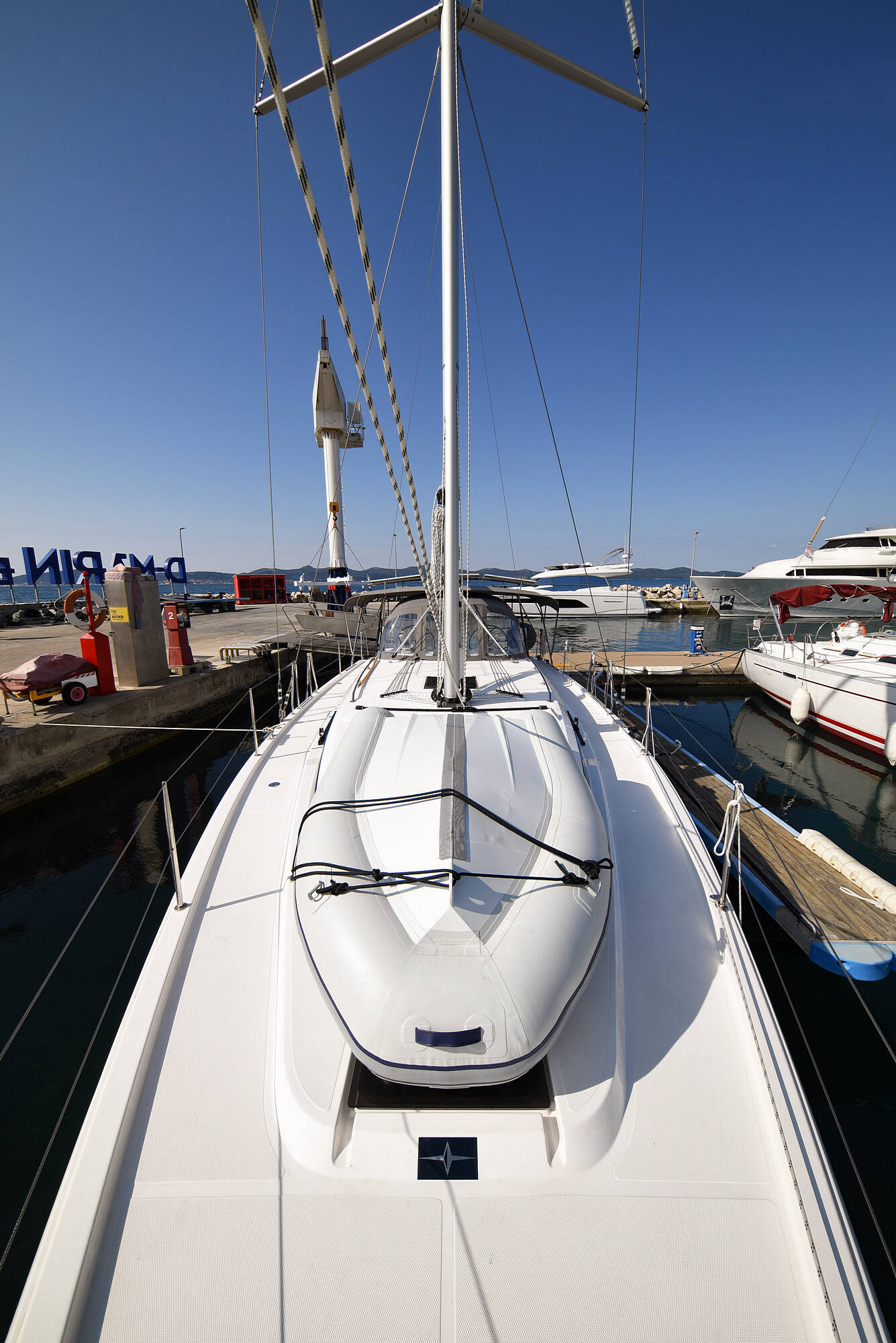 Bavaria C42 Dna