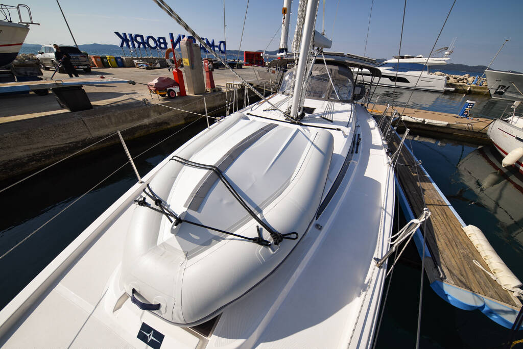 Bavaria C42 Dna