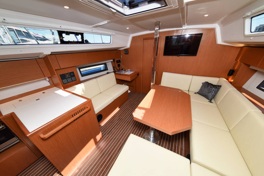 Bavaria C42 Dna