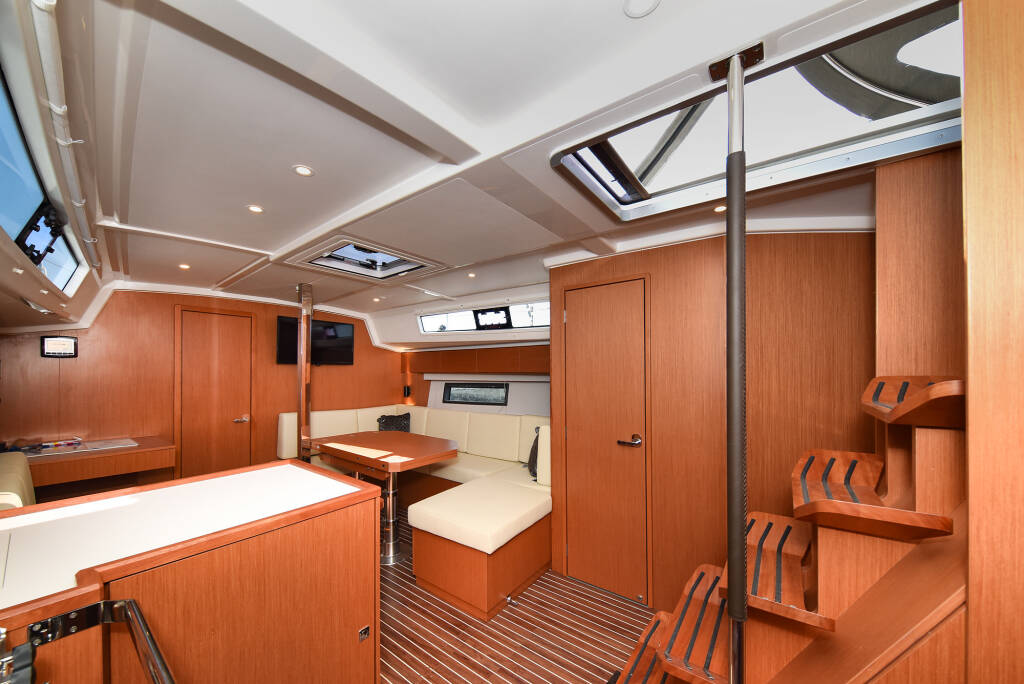 Bavaria C42 Dna