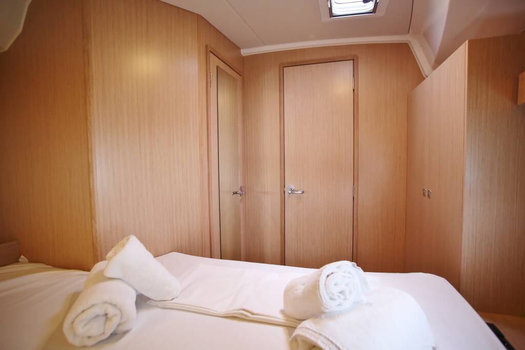 Bavaria C42 Oktana (Pax 8)