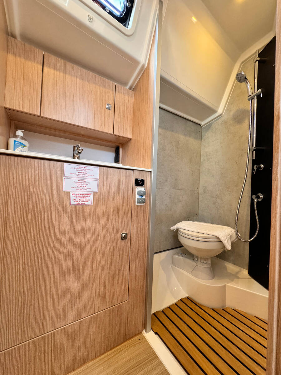 Bavaria C42 Sorores