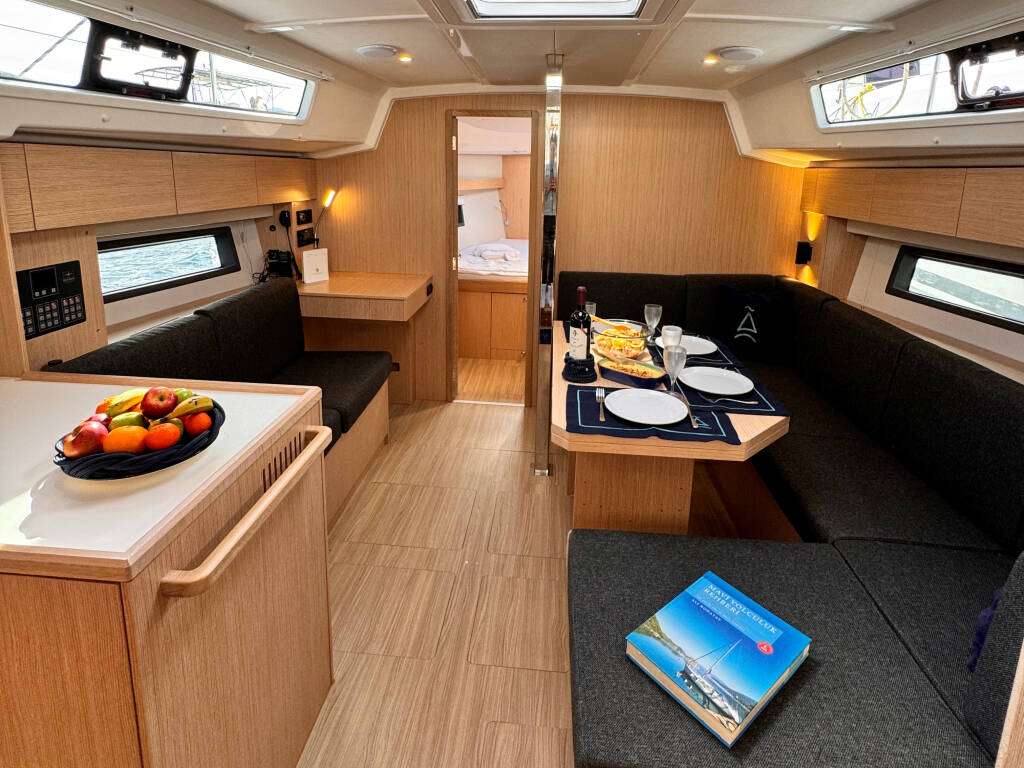 Bavaria C42 Sorores