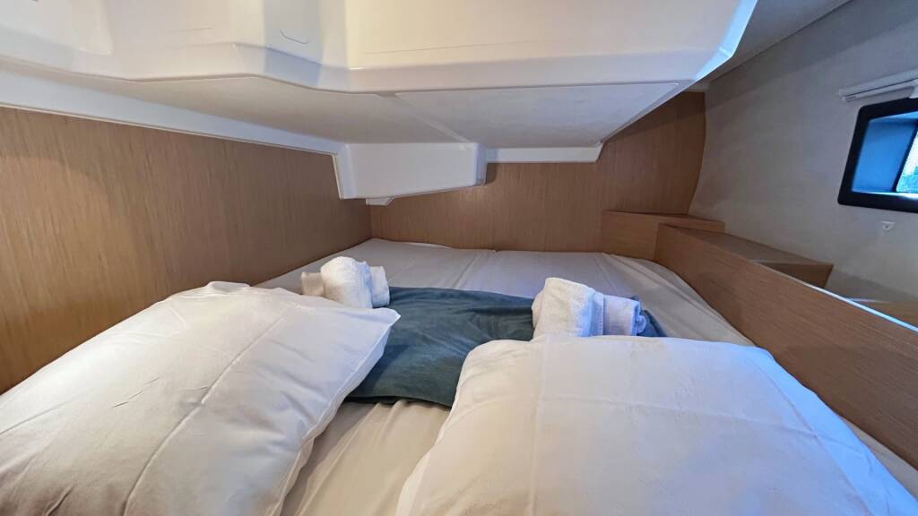 Bavaria C42 Ti Dodo IV