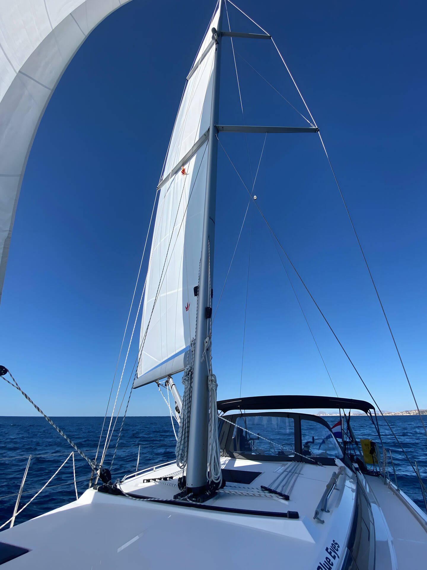 Bavaria C42 Blue Eyes