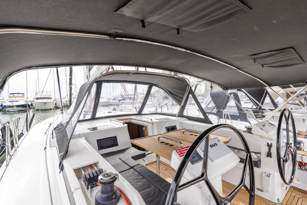 Bavaria C45 Midas