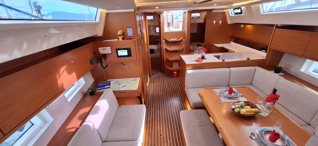Bavaria C45 LADY FLORA 1