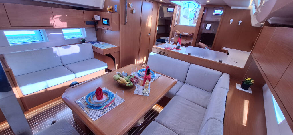 Bavaria C45 LADY FLORA 1