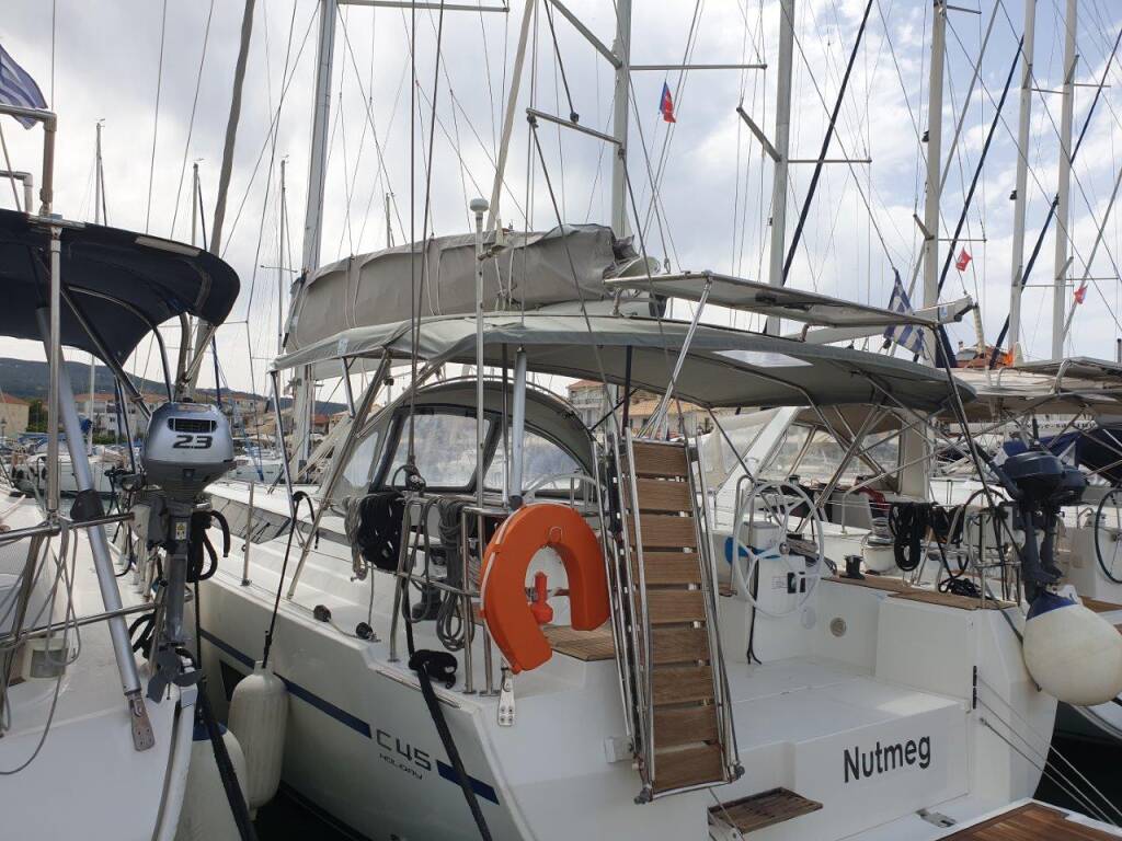 Bavaria C45 Nutmeg