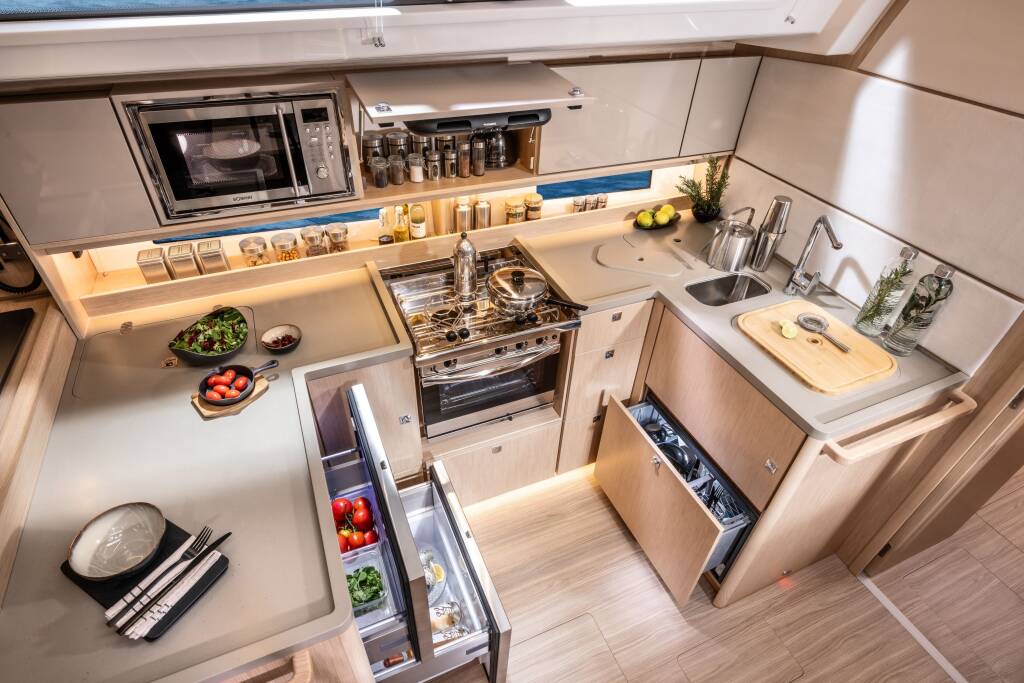 Bavaria C46 KYBELE