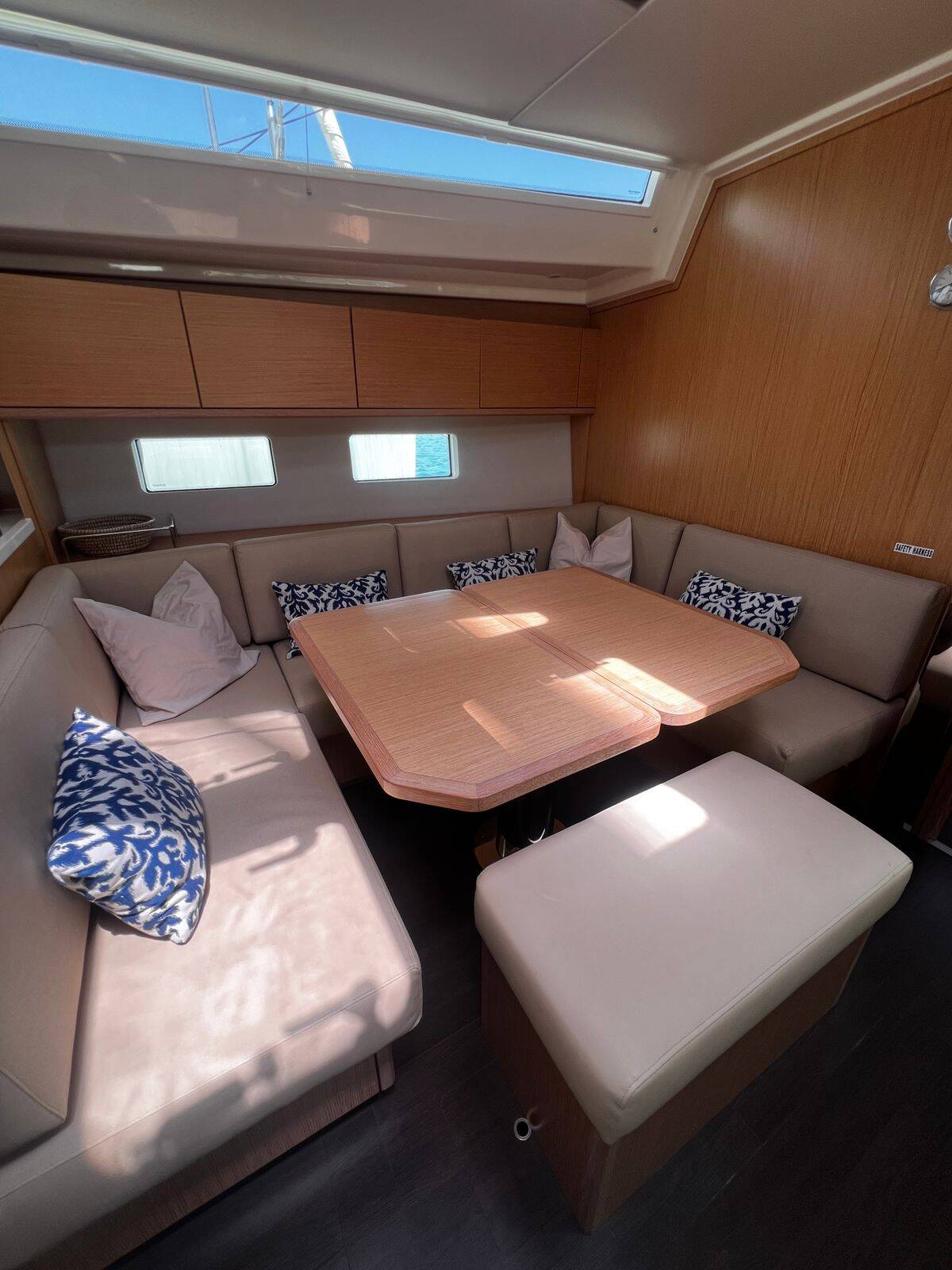 Bavaria C50 Style Hainan