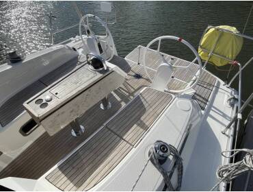 Bavaria Cruiser 34 • EIGHTEEN