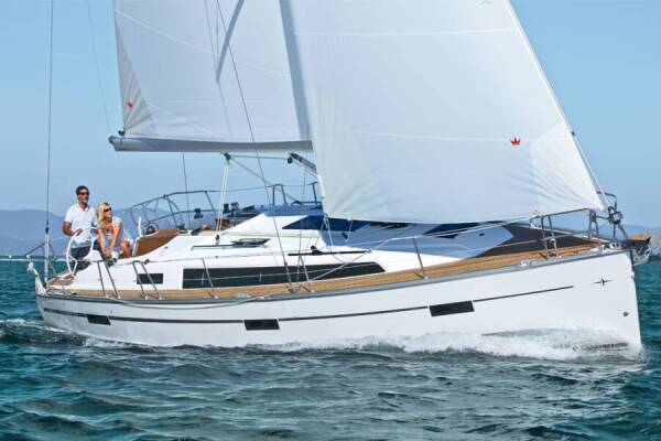 Bavaria Cruiser 37 • HAYDN 