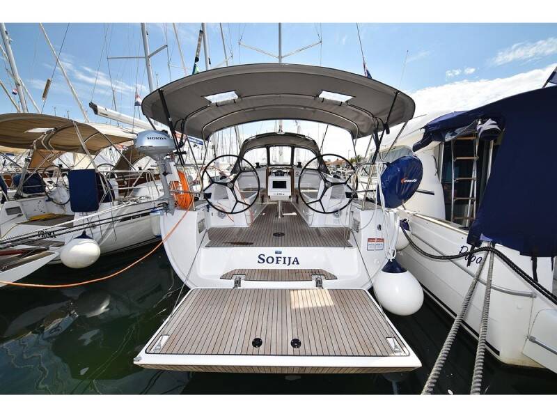 Bavaria Cruiser 37 • Sofija