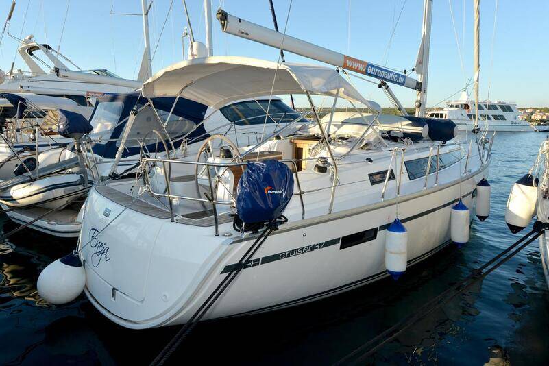 Bavaria Cruiser 37 • Eneja