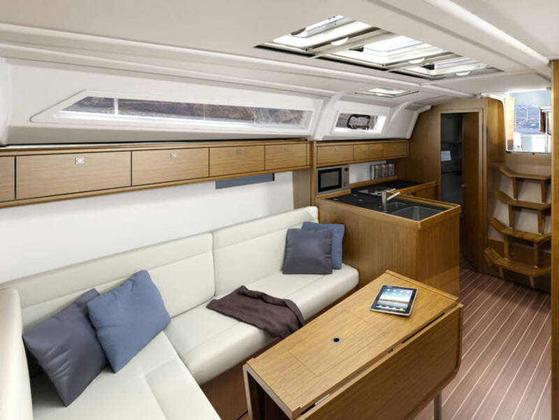 Bavaria Cruiser 37 Aventura