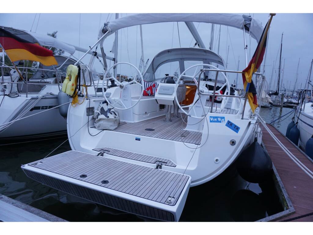 Bavaria Cruiser 37 Aventura