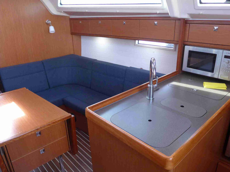 Bavaria Cruiser 37 Blue Passion