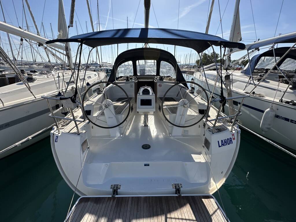 Bavaria Cruiser 37 Lahor