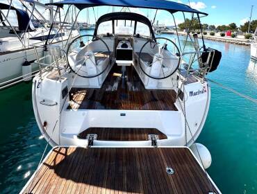 Bavaria Cruiser 37 • Maestral