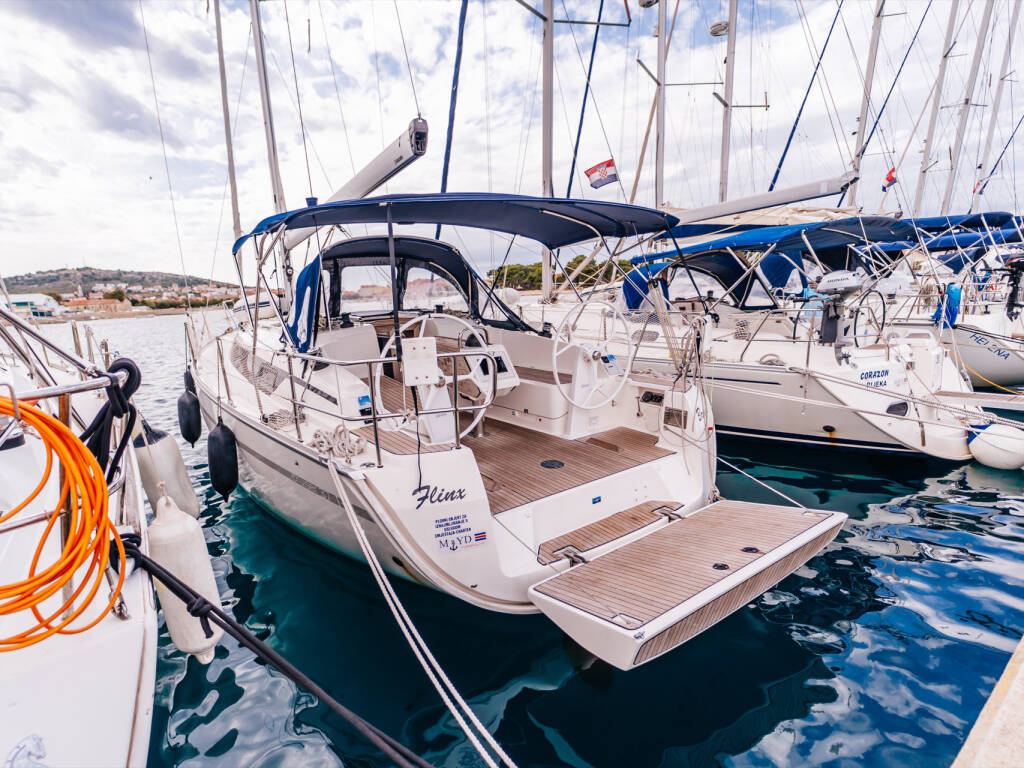Bavaria Cruiser 37 • Flinx