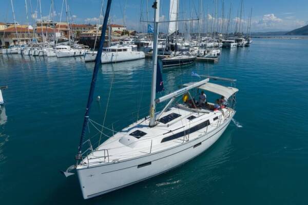 Bavaria Cruiser 37 • Athene