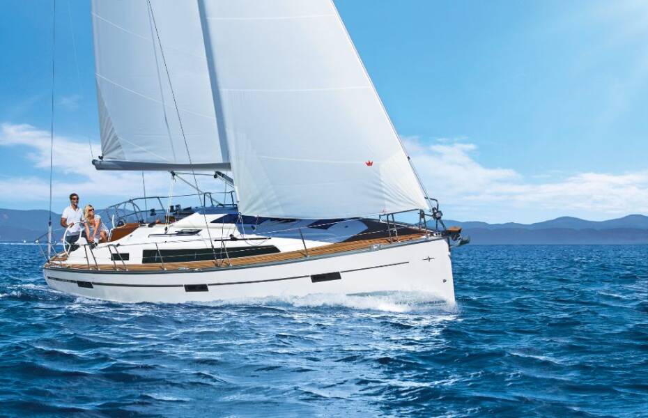 Bavaria Cruiser 37 • PRESTIGE