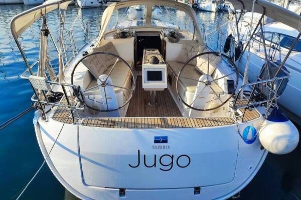 Bavaria Cruiser 37 • Jugo