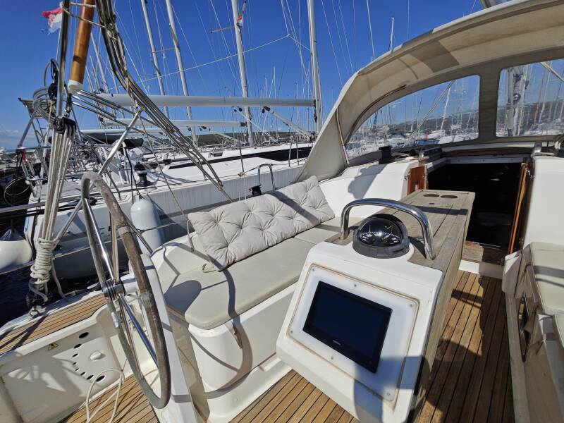 Bavaria Cruiser 37 Jugo