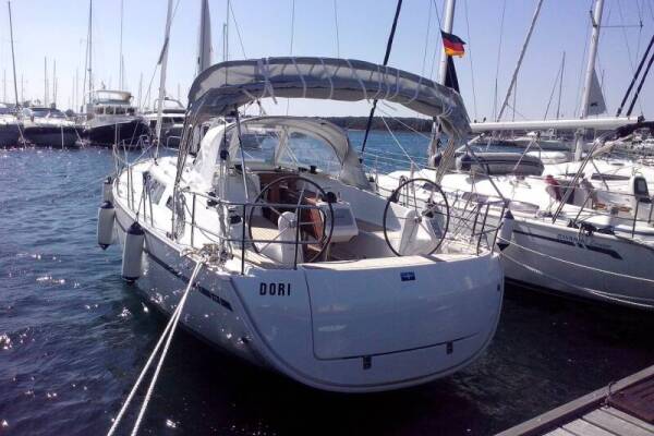Bavaria Cruiser 37 • Dori