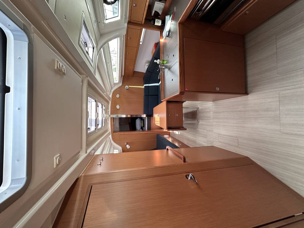 Bavaria Cruiser 37 Crypto