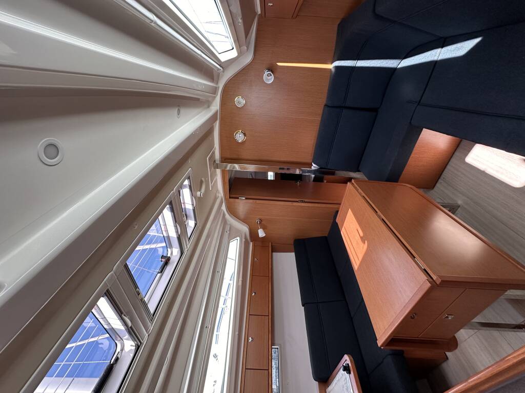 Bavaria Cruiser 37 Crypto