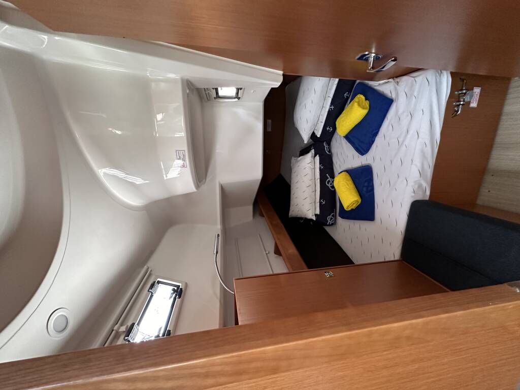Bavaria Cruiser 37 Crypto