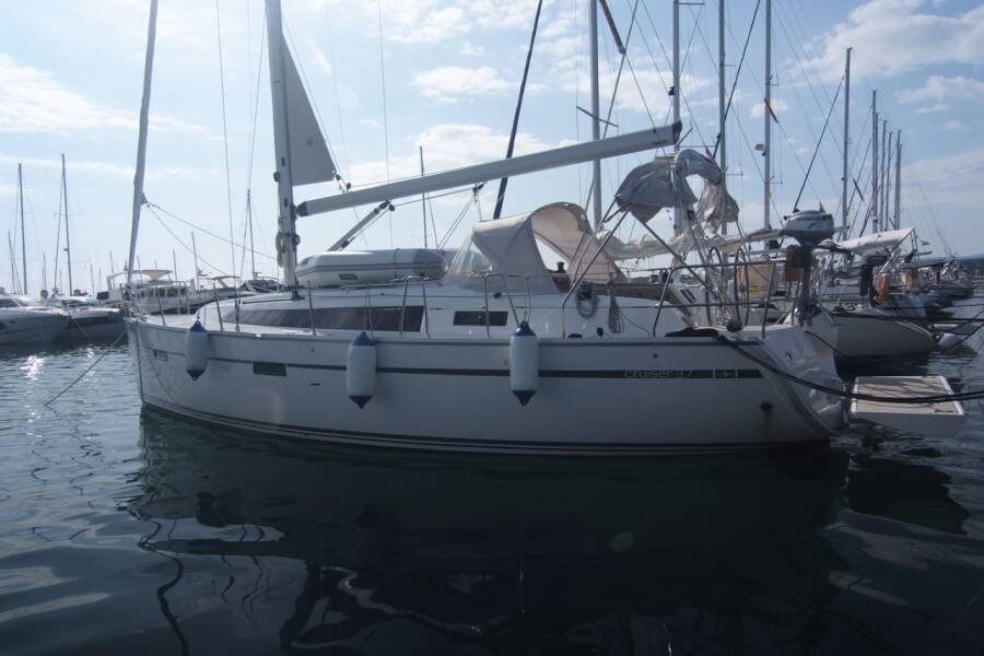 Bavaria Cruiser 37 Dori
