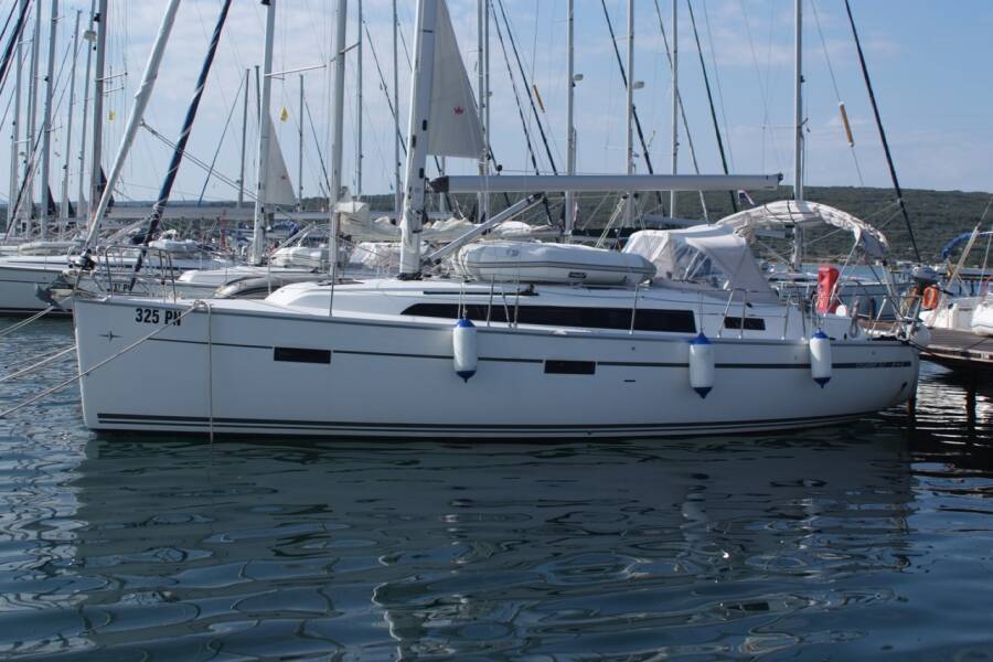 Bavaria Cruiser 37 Dori