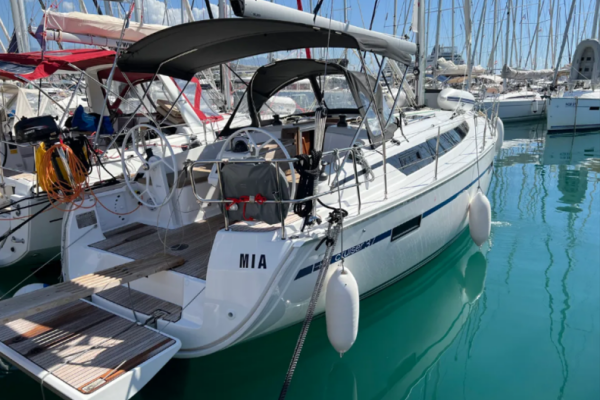 Bavaria Cruiser 37 Mia