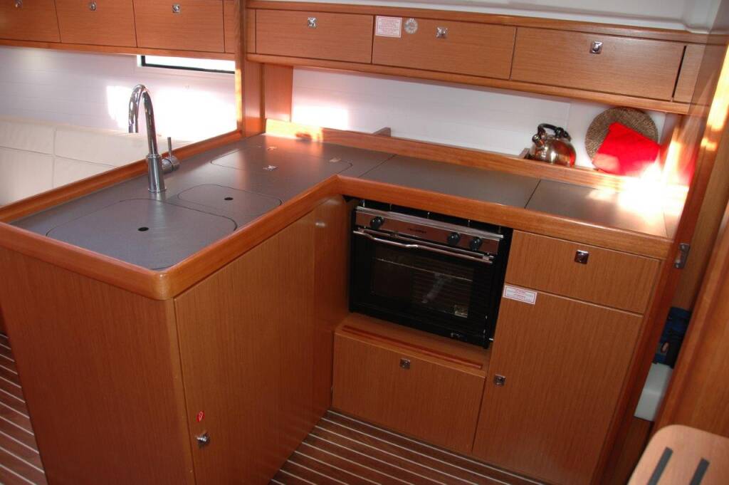 Bavaria Cruiser 37 Venere