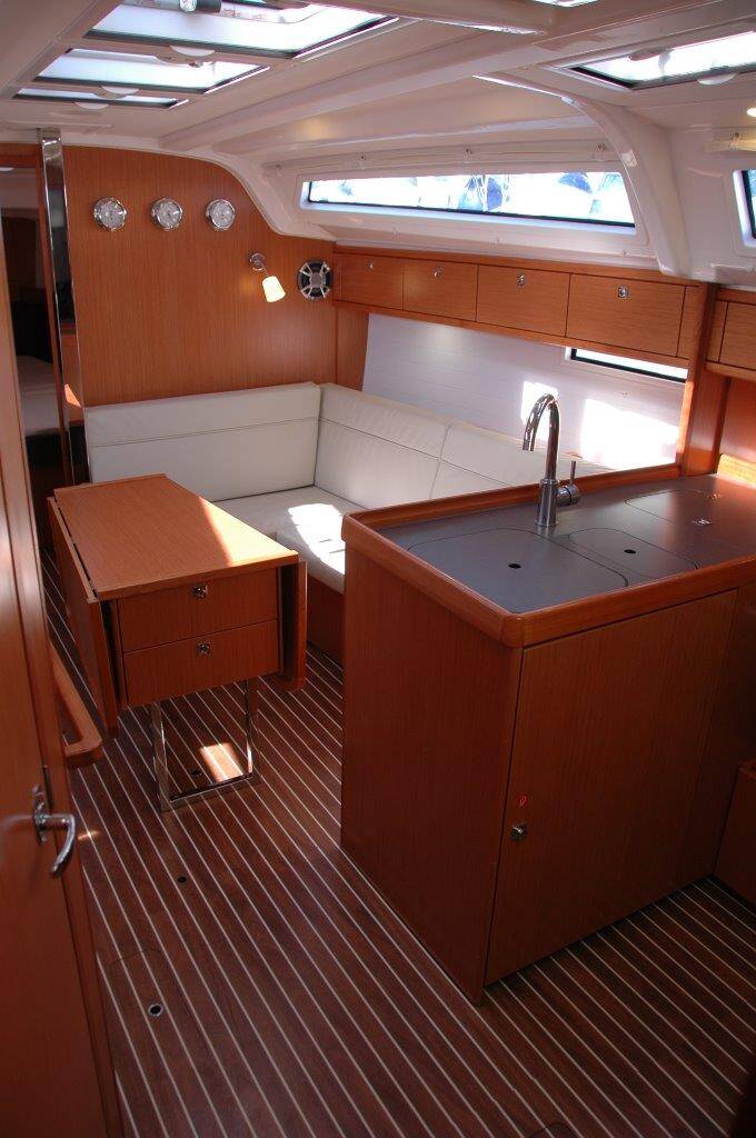 Bavaria Cruiser 37 Venere