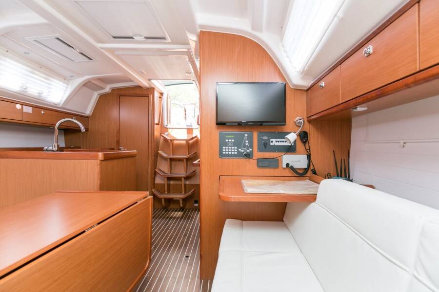 Bavaria Cruiser 37 ALANI