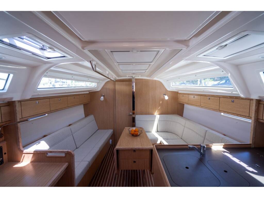 Bavaria Cruiser 37  KATA