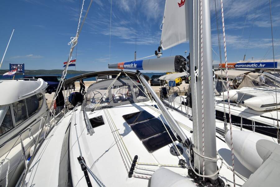 Bavaria Cruiser 37 Jazz Band