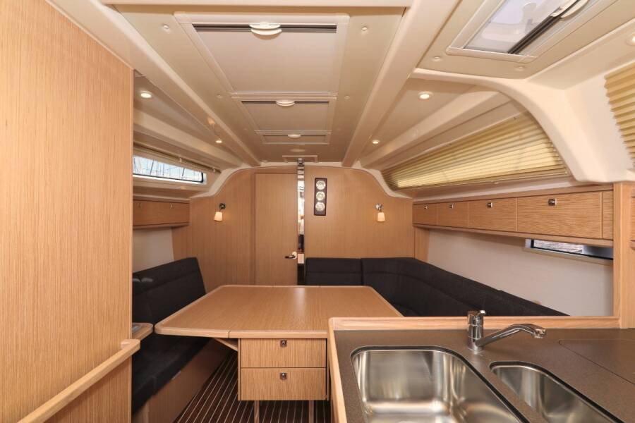 Bavaria Cruiser 37 Jazz Band