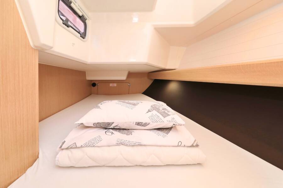 Bavaria Cruiser 37 Jazz Band