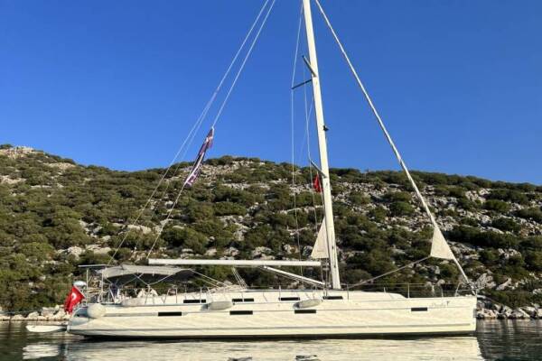 Bavaria Cruiser 40 • Priceless