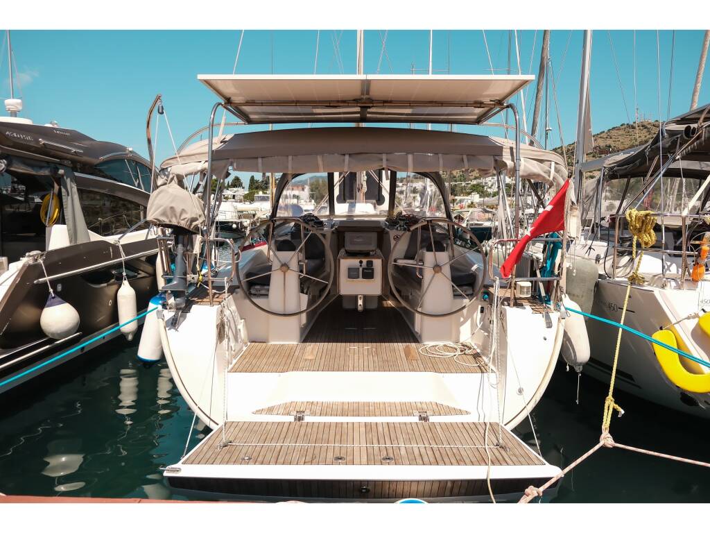 Bavaria Cruiser 40 • Spark 1