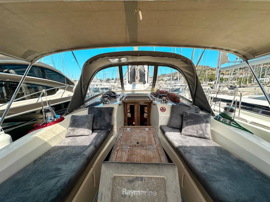 Bavaria Cruiser 40 Spark 1