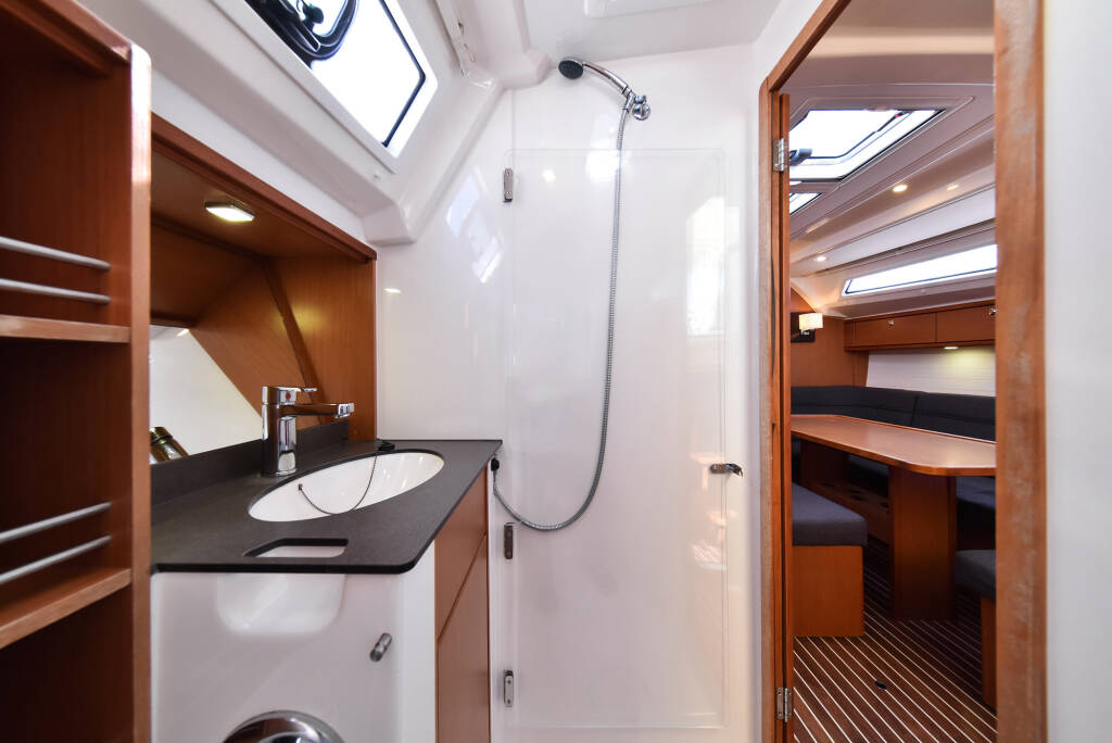 Bavaria Cruiser 41 CHILL BILL
