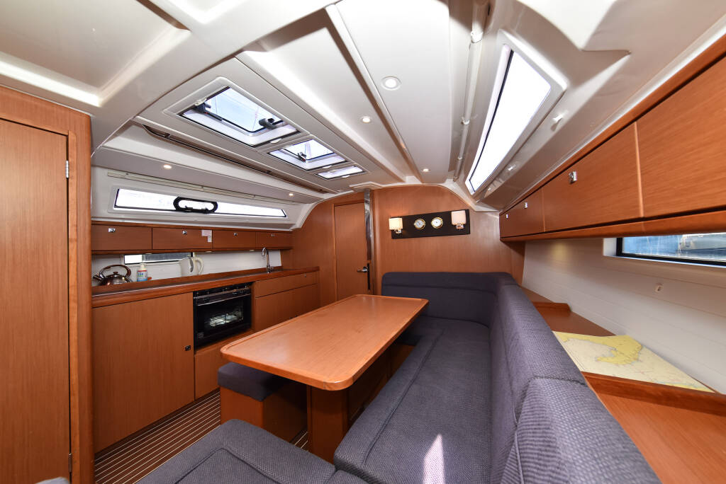 Bavaria Cruiser 41 CHILL BILL