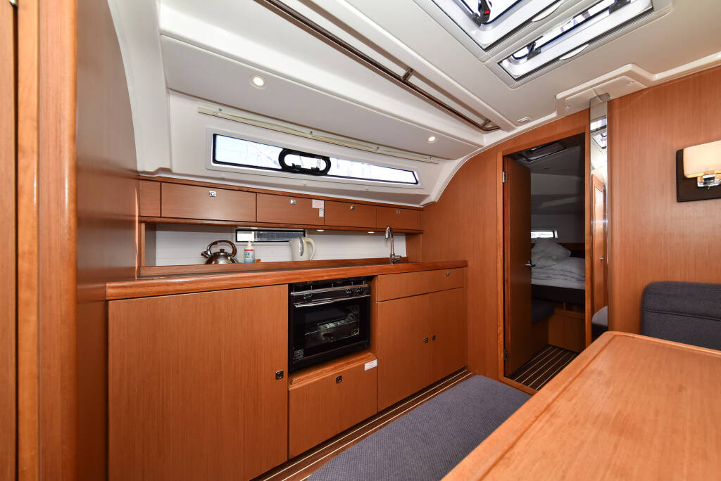 Bavaria Cruiser 41 CHILL BILL