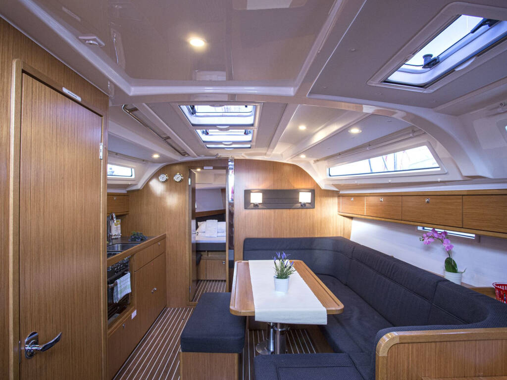 Bavaria Cruiser 41 Instagram